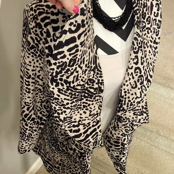Calvin Klein Animal Print Open Jacket - Picture 4 of 7